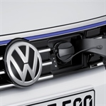 Yeni VW Passat GTE Hibrit 100km'de 2 litre Yakıyor