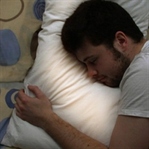 Pillow Talk – Uzakları Yakın Eden Yastık