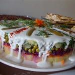 Yoğurt Soslu Patates Pastası