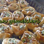 Gül baklava