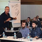 Salon Yönetimi Dehası: Gary Rom