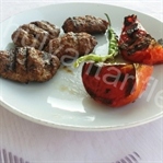 PÜF NOKTALARIYLA IZGARA KÖFTE TARİFİ