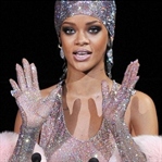 Rihanna'dan Çok Konuşulacak Ödül Dansı