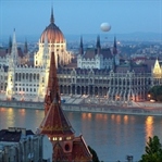 İlk Kez Budapeşte ve Berlin, Roma ve Amsterdam