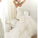 Pronovias’tan Straplez Gelinlik Modelleri 2015