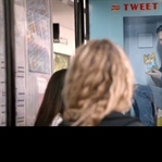 Çok Yaratıcı Bir Reklam çalışması;Cips Veren Durak