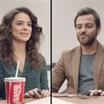 Coca Cola’dan yeni reklam: “Yalan makinesi”
