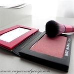 The Balm Hot Mama Allık