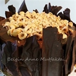 ÇİKOLATA ELBİSELİ PASTA