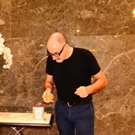 Kokuların Efendisi: Enzo Galardi