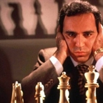 Satranç ustası Kasparov’dan yöneticilere tavsiyele