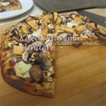 Üç Peynirli Mantarlı Pizza