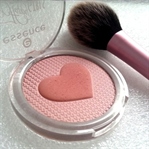 Essence Happy Girls Are Pretty Multi Colour Allık