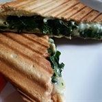Ispanaklı Tost