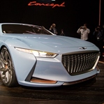 NewYork Auto Show Fuarında lüks araçlar sergilendi
