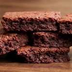 3 Malzeme İle Hazırlayabileceğiniz Browni Tarifi