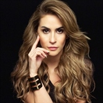 Aynur Aydın'dan Yeni Klip: "Anlatma Bana"
