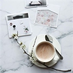 Instagram’da Minimalist Kahve Sunumu Örnekleri