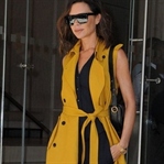Victoria Beckham'ın Çantasını Karıştırıyoruz:)