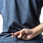 Onun Yalancı Olup Olmadığını Nasıl Anlarsınız?