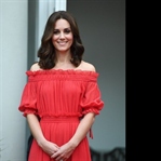 Kate Middleton: Alexander McQueen Kırmızı Elbise