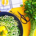 Çiğ Kabak Salatası