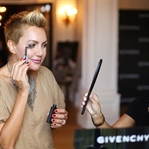 90 Derece Fırçalı Yeni Givenchy Maskara