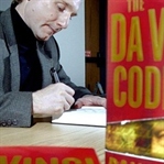 Da Vinci Şifresi’ni Çözen Adam: Dan Brown