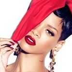Rihanna Kendi Makyaj Markasını Yarattı...