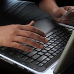 Erkekler, online alışverişte kadınları solladı