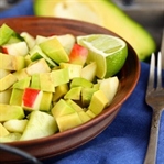 Elmalı Avokado Salatası