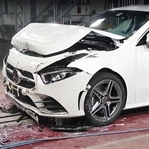 2019 Mercedes A 180D 'ye Çarpışma Testi