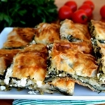 Hazır Yufkadan Ispanaklı Sodalı Börek Tarifi
