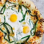 Pizzayı mutlaka yumurta ile denemelisiniz