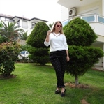 Beyaz Bluz ve Puantiye