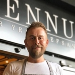 Zennup 1884 ve Ömür Akkor