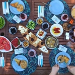 Bozcaada’da Kahvaltı Nerede Yenir?
