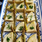 Kuşkonmazlı Enginar Salatası