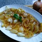 Pişmiş Soğan Salatası
