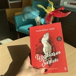 "Uzakların Şarkısı" İz Bırakan Bir Kitap