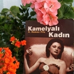 Kamelyalı Kadın