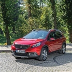 TEST: Peugeot 2008 1.2 Puretech otomatik