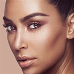 Kim Kardashian Makyajı Nasıl Yapılır?
