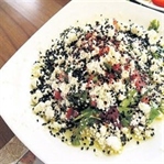 Maydanoz salatası ile gençleşin!