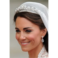 İşte Beklenen Düğün... Kate'in Tacı Kraliçeden...