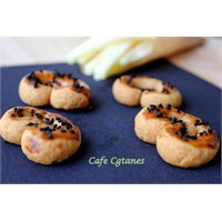Çörek Otlu Tuzlu Pastane Kurabiyesi