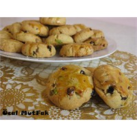 Kuş Üzümlü Fıstıklı Kurabiye