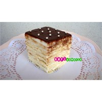 6 Katlı Pasta ©sariyumurta
