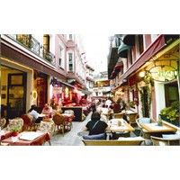 Keşfi Gecikmiş Yer: Fransız Sokağı