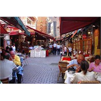 Başka Dünyanın İnsanları "Brussels"